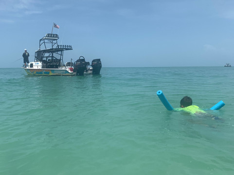 Salty Water Tours, LLC-圣彼得海滩必去景点