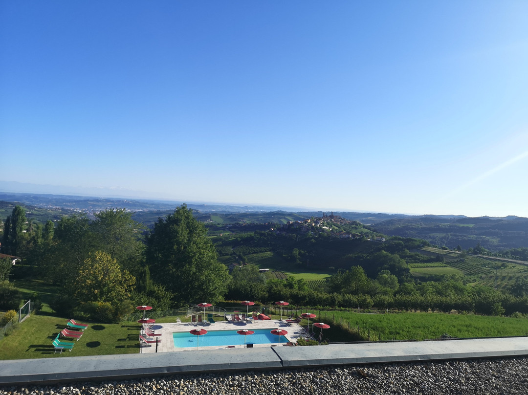 卡德尔卢波酒店主图