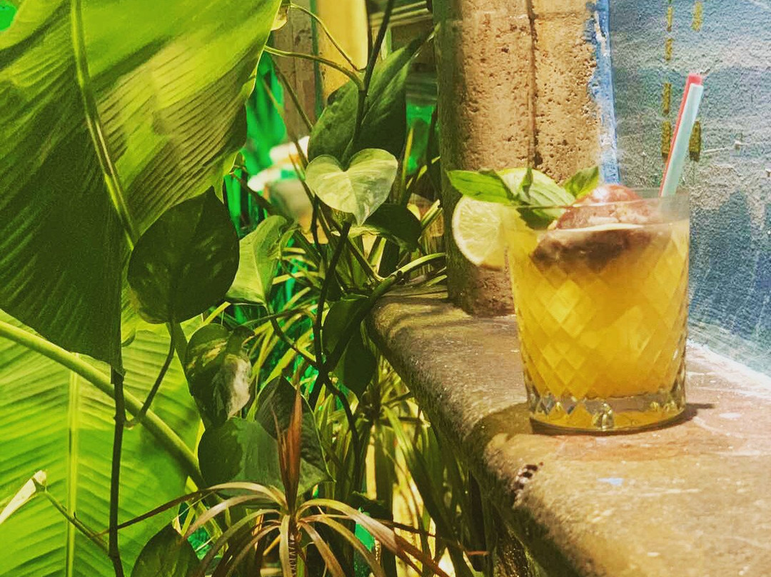 Lardos旅游景点-Yamas Cocktail Bar