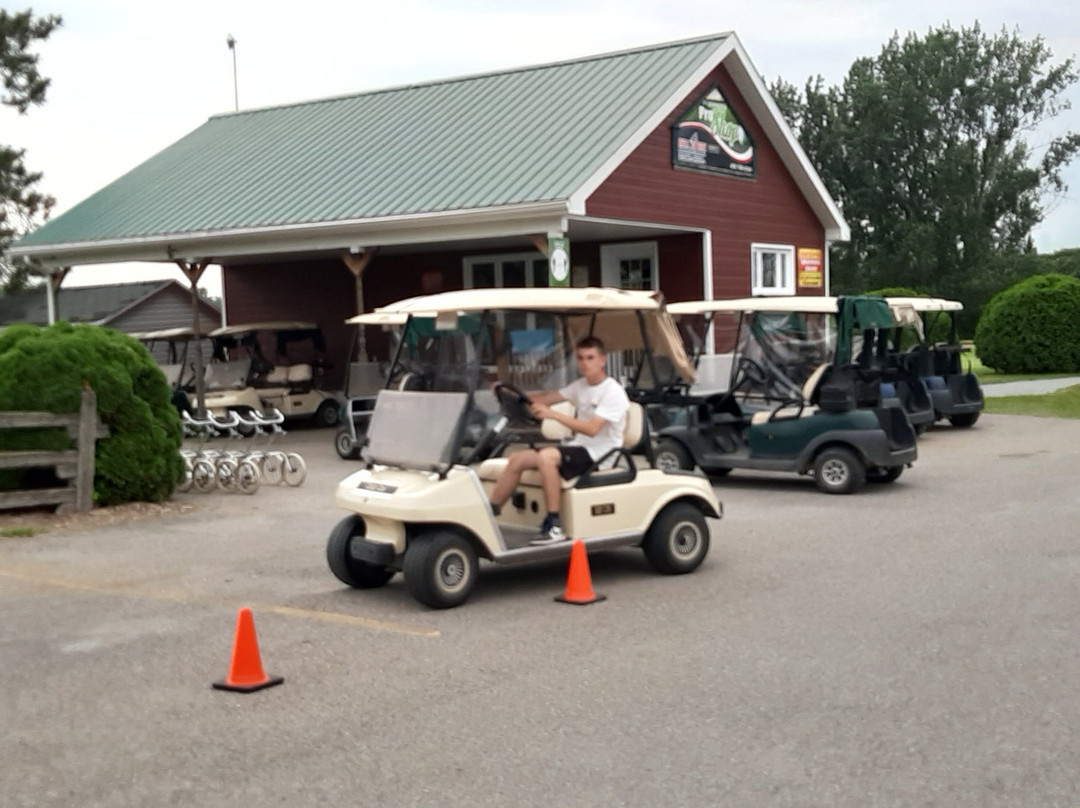 Club de Golf Saint-Simon-Saint-Simon-de-Bagot必去景点