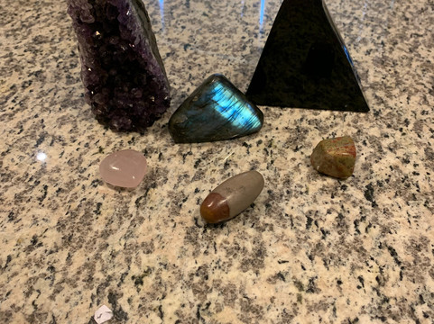 Daves Rock Shop-卡斯特必去景点