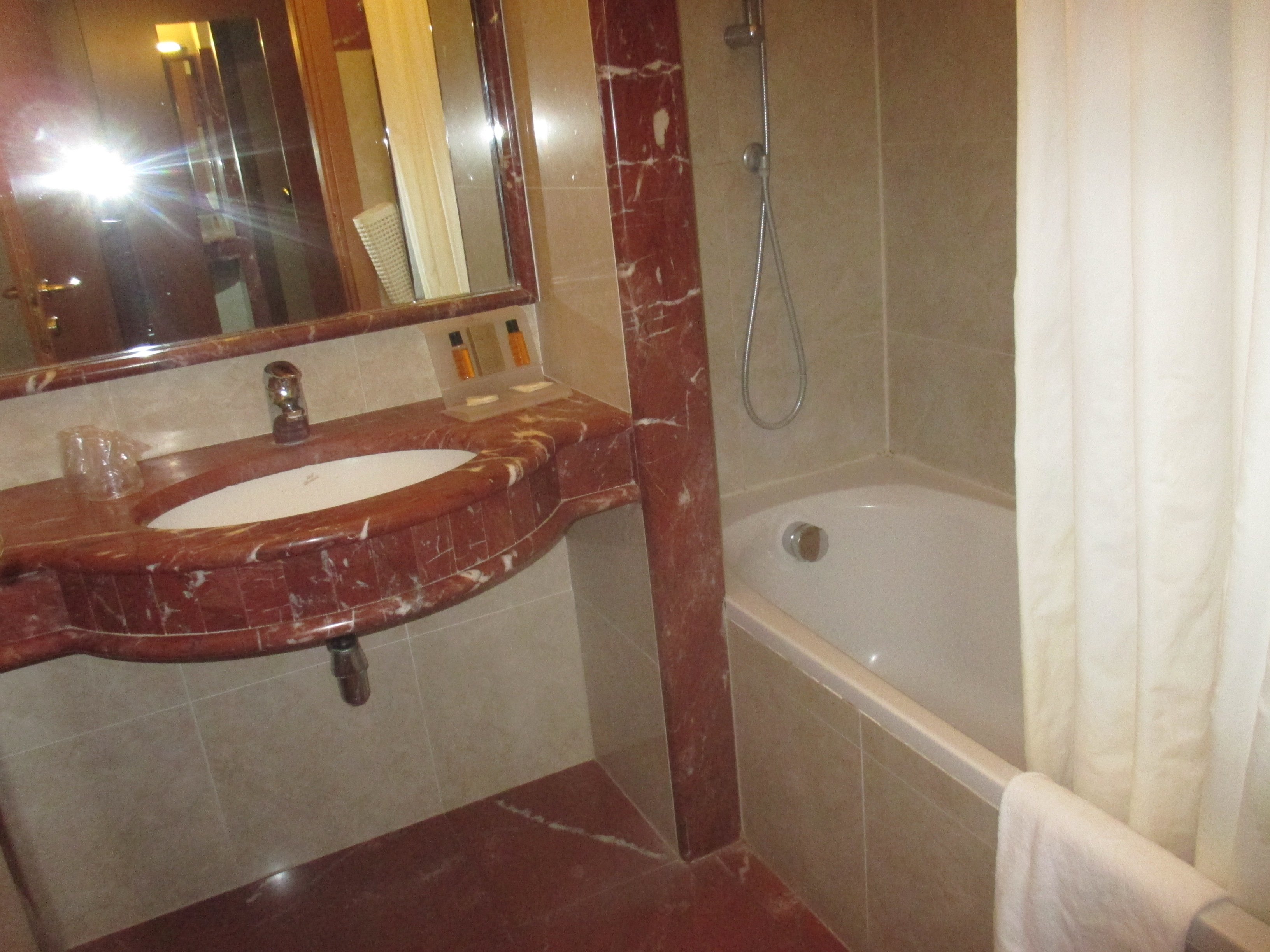 Grand Hotel La Chiusa di Chietri-浴室