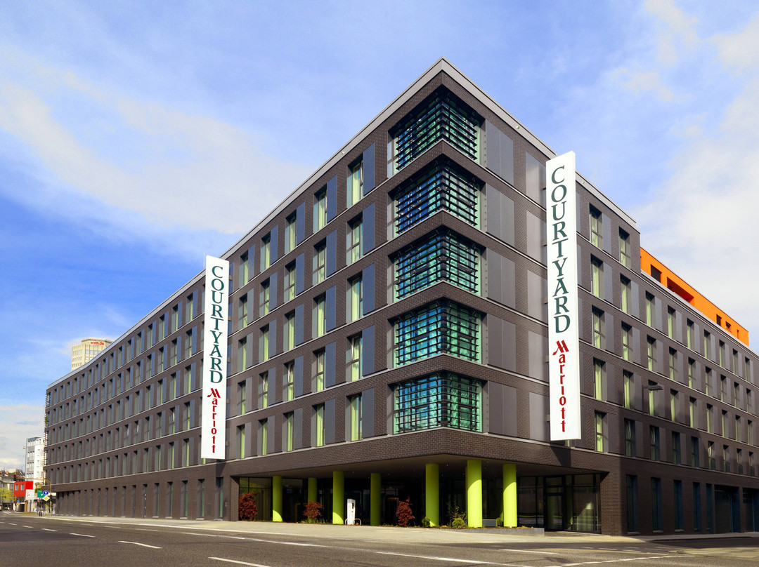 科隆万怡酒店主图