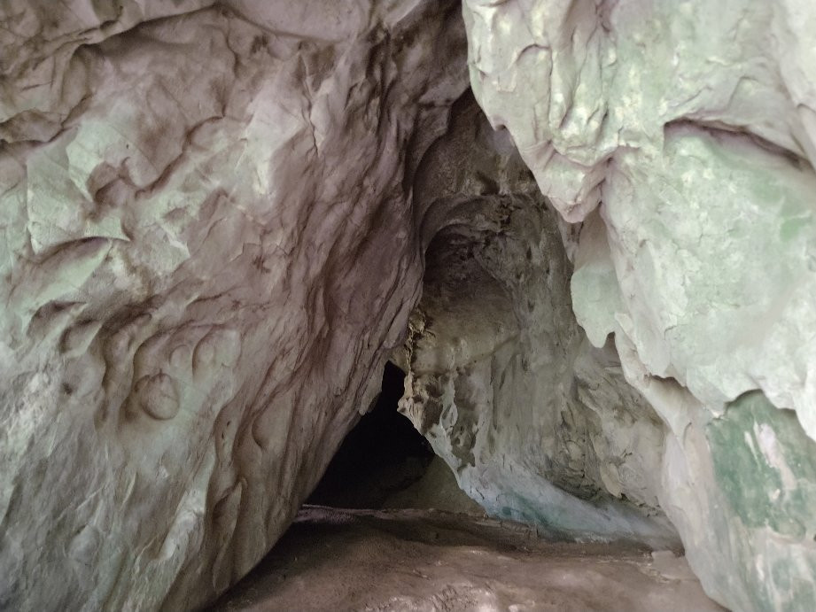 Patok Cave景点图片