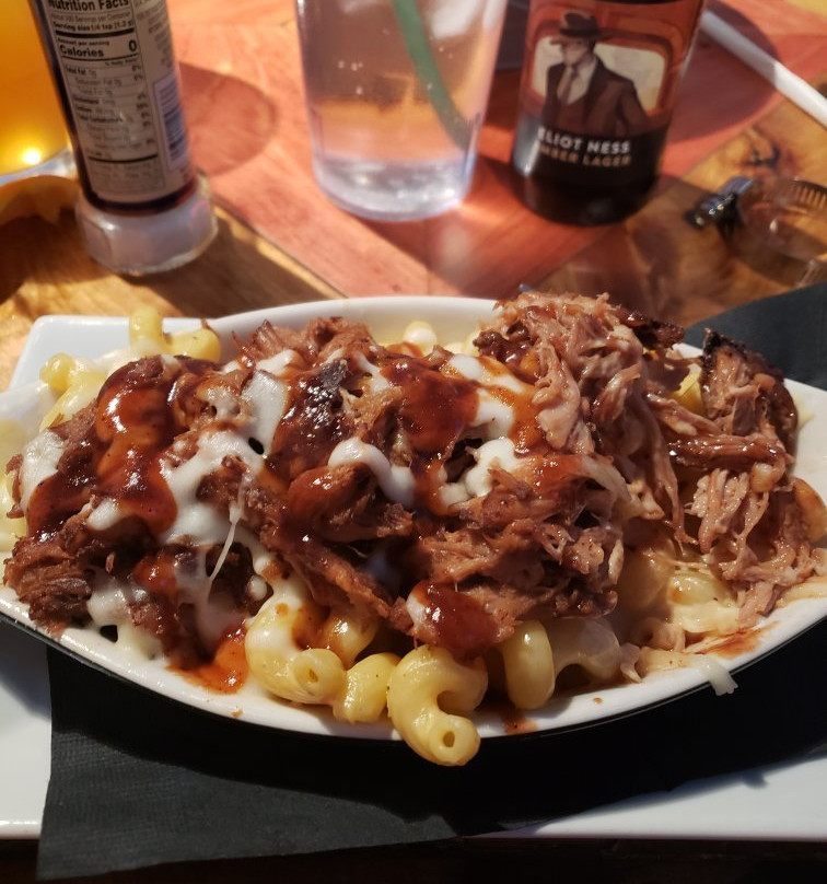 Noblesville餐馆和美食-Ford's Garage Noblesville