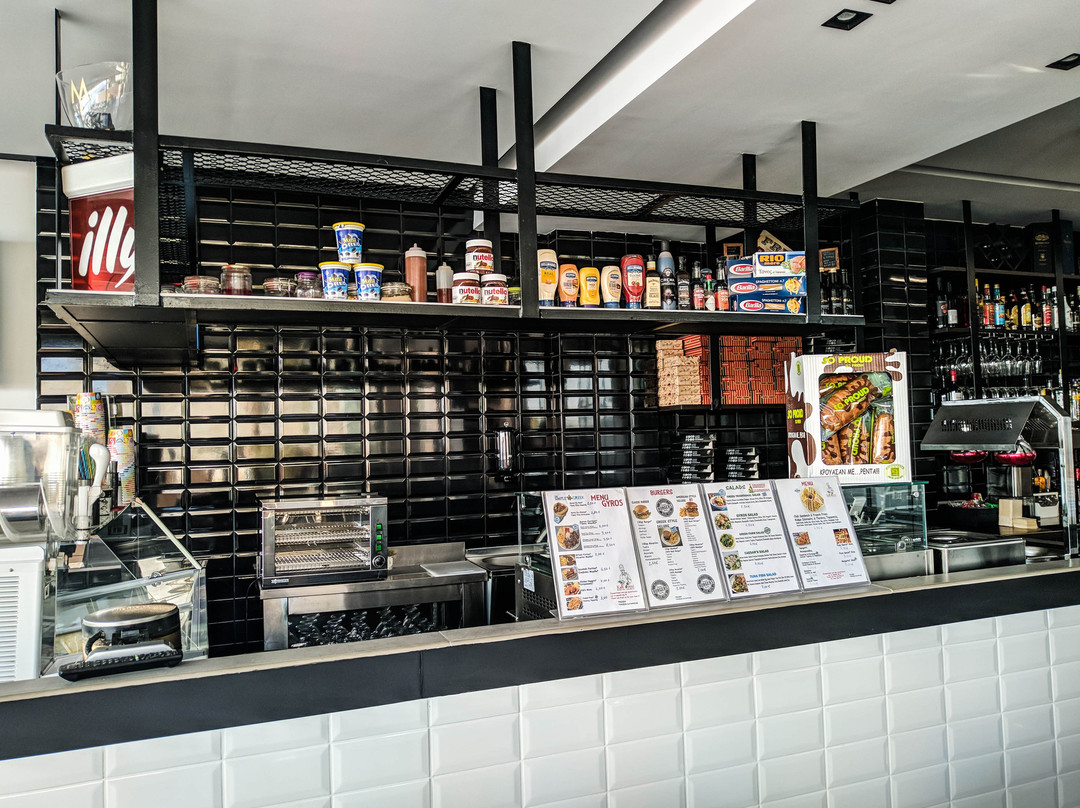 Meliton Inn Hotel & Suites主图