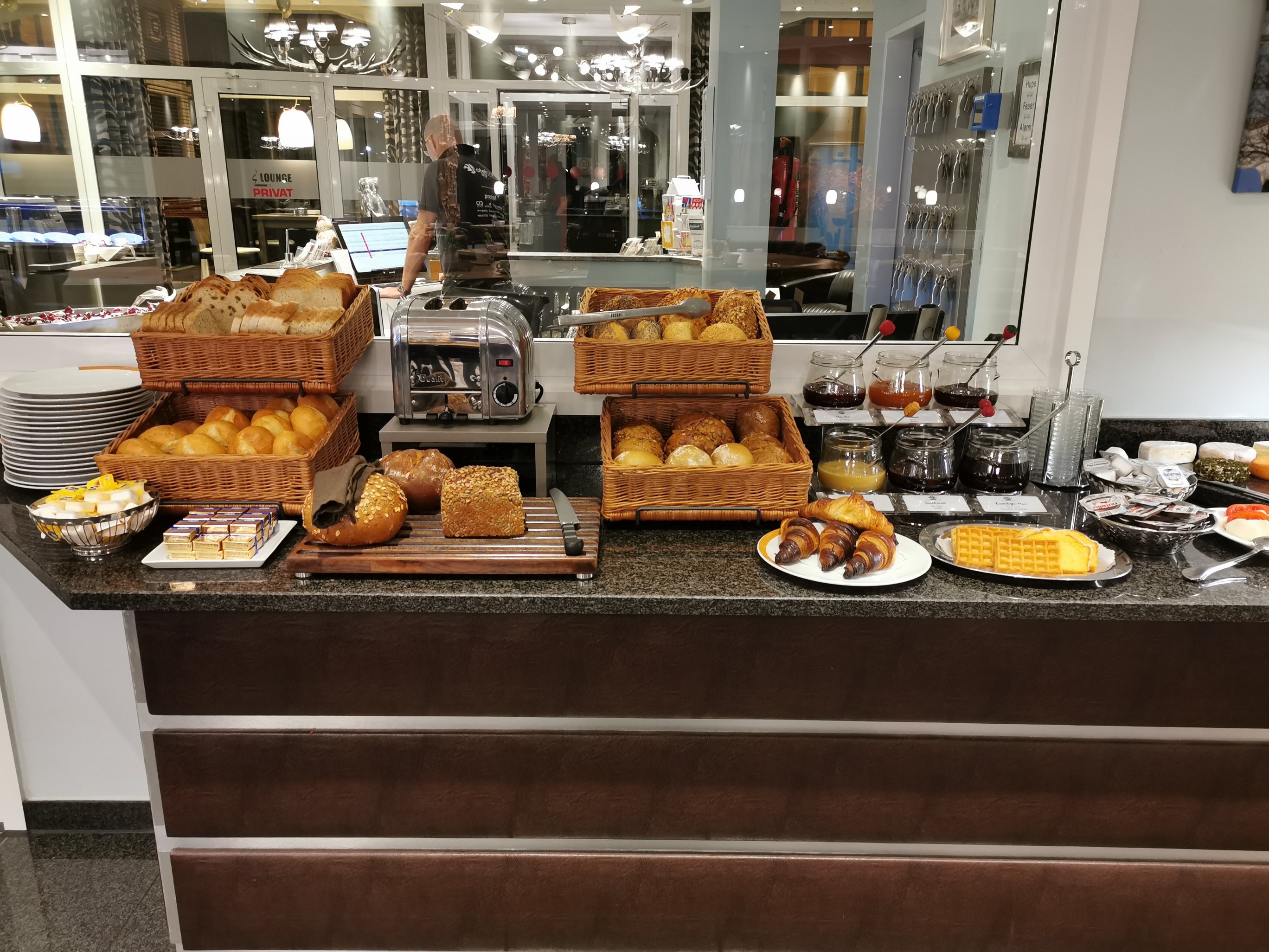 UHU Hotel Garni Koln-餐饮