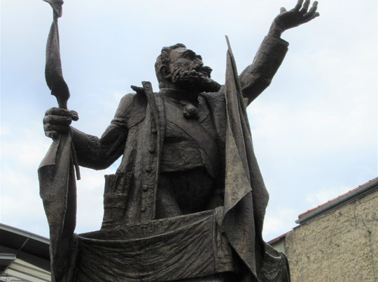Statue de Jean Jaures-Pierrefitte-sur-Seine必去景点