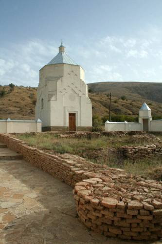 Architectural Memorial Complex Kos Ana-Baidibek必去景点