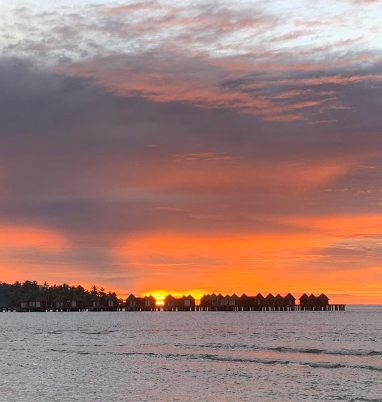 Holiday Village Retreat主图