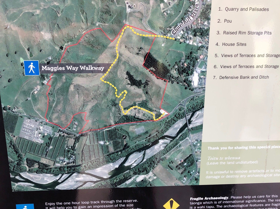 Otatara Pa Historic Reserve Walk景点图片