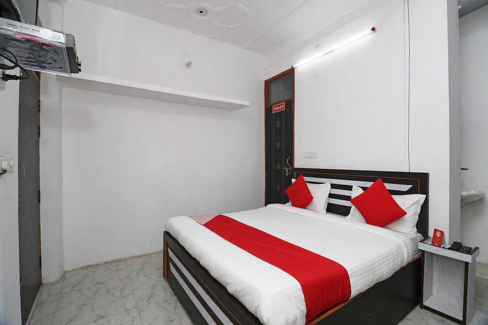 OYO 18395 Star Palace主图