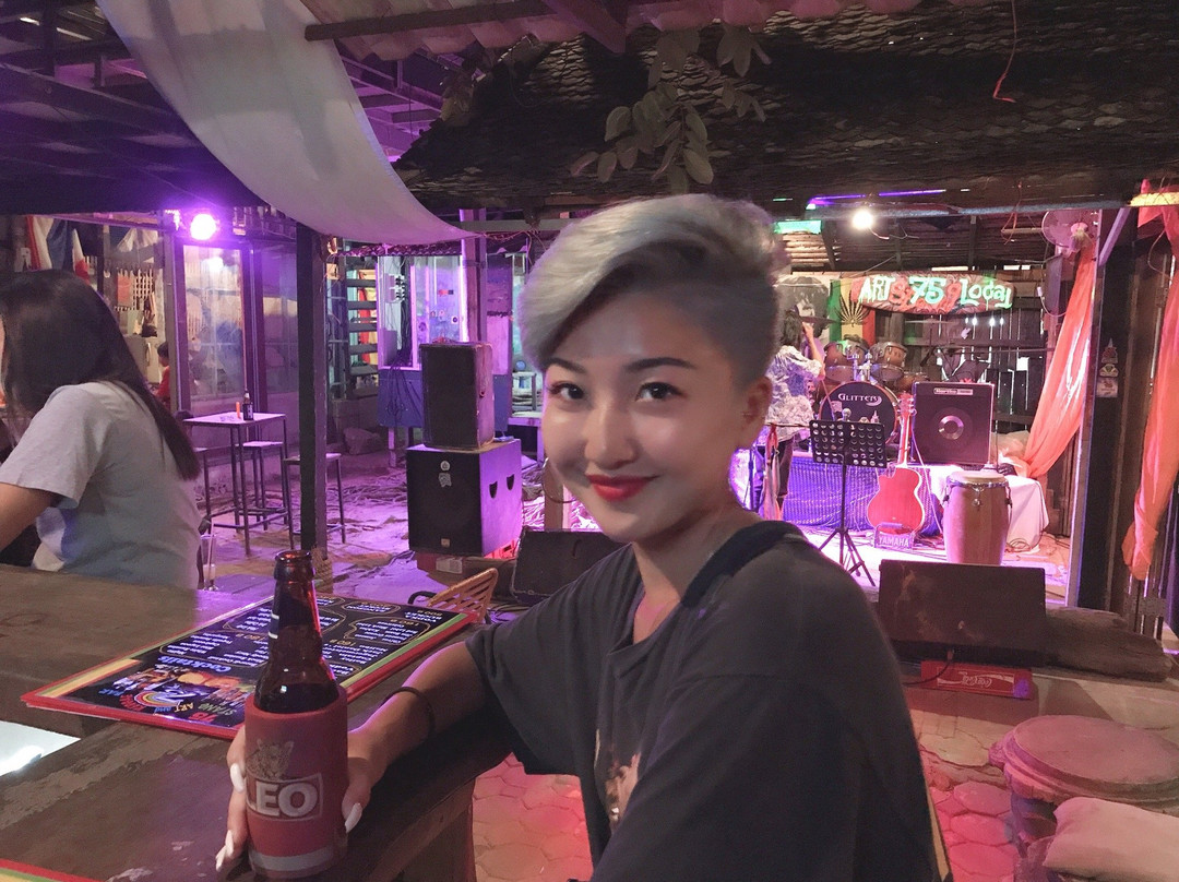 75 Stang Art Studio and Reggae Bar-卡伦必去景点