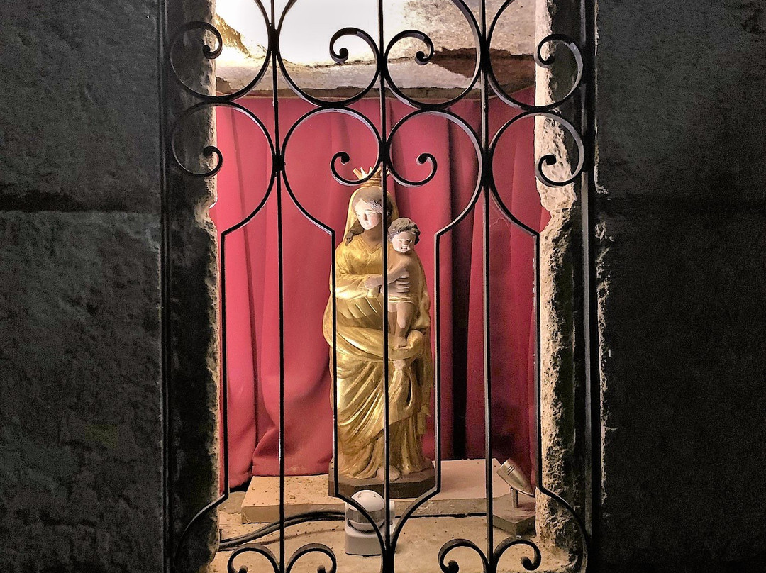 Eglise Saint-Genis-Saulgond必去景点