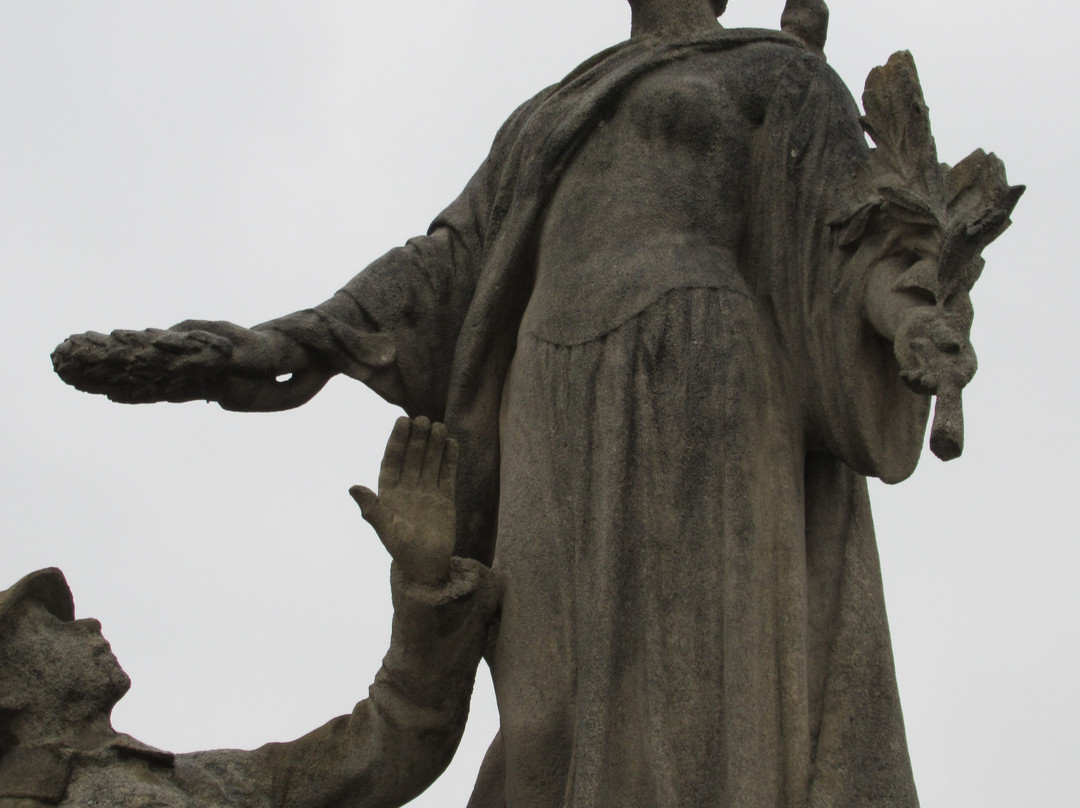 Monument aux morts-La Courneuve必去景点
