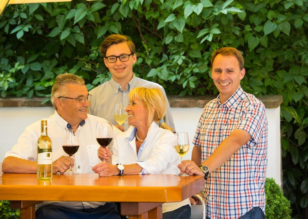 Wein & Heuriger Ganneshofer