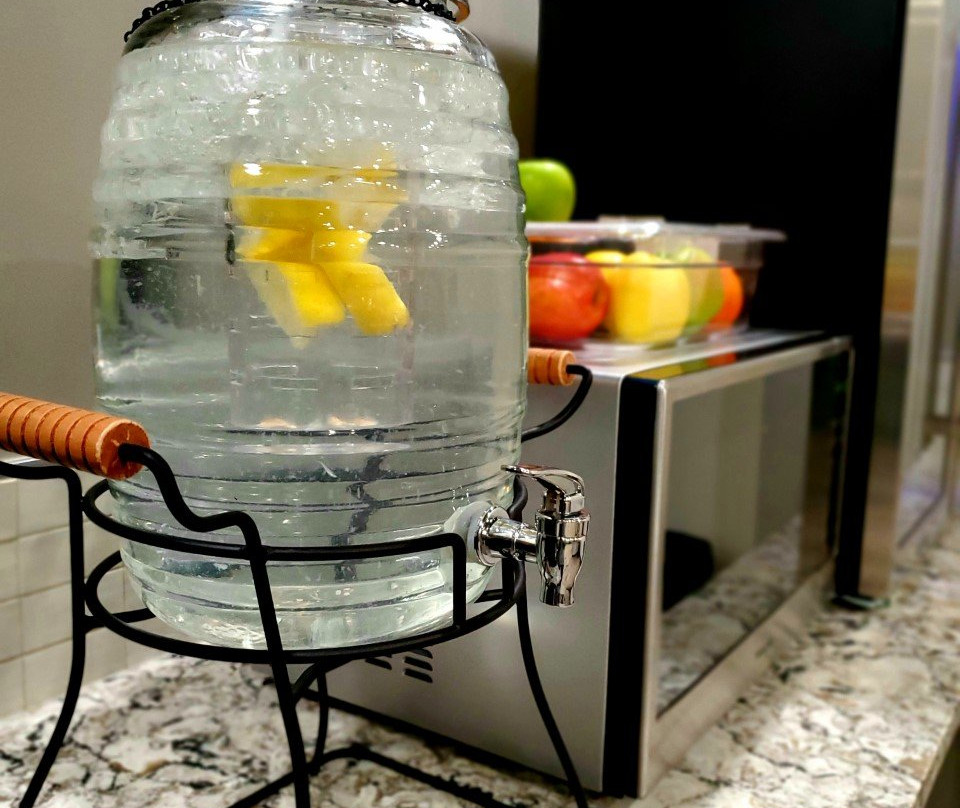 Homestead Inn & Suites主图