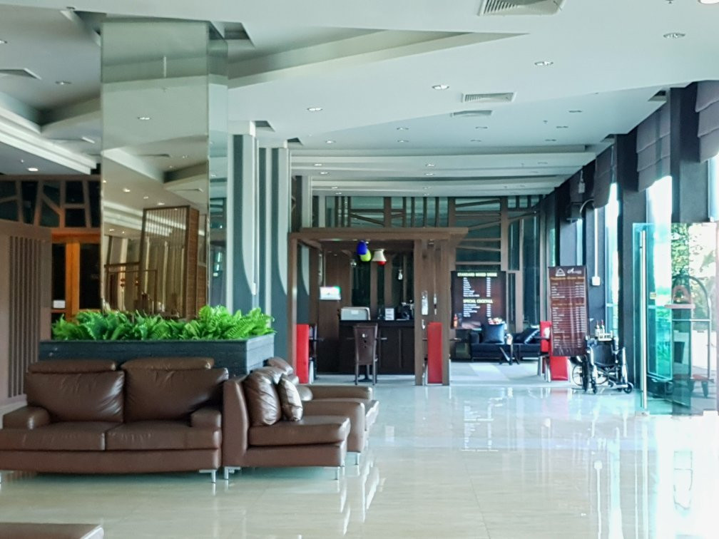 Alvarez Hotel主图