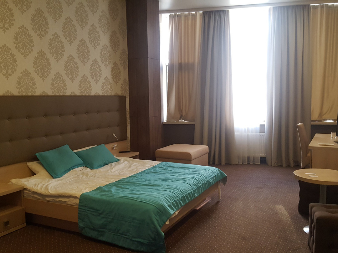 Hotel Versailles主图