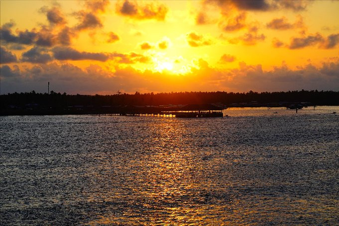 仙本那海丰大酒店主图