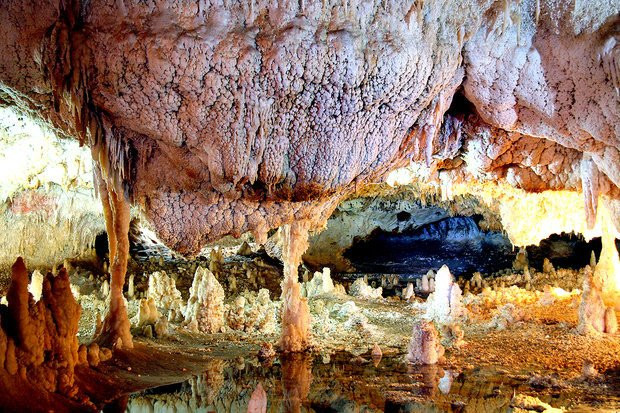 Katalekhor Cave景点图片