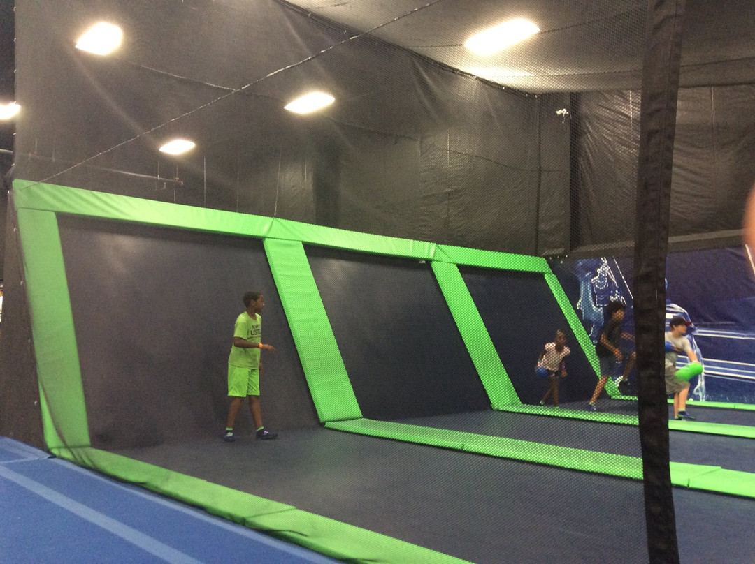 Air U Trampoline Park & Party Center of Greenville NC景点图片