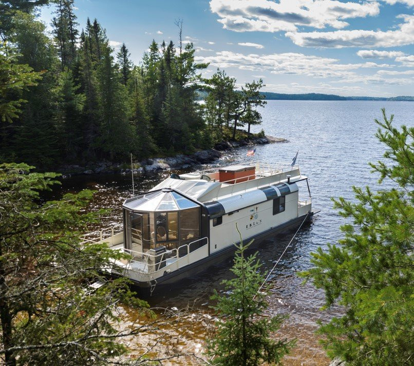 Ebel's Voyageur Houseboats景点图片