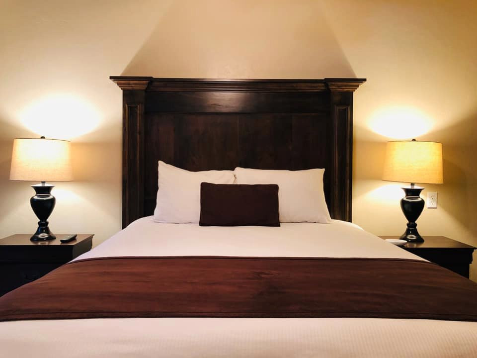 Cb&m Downtown Suites主图