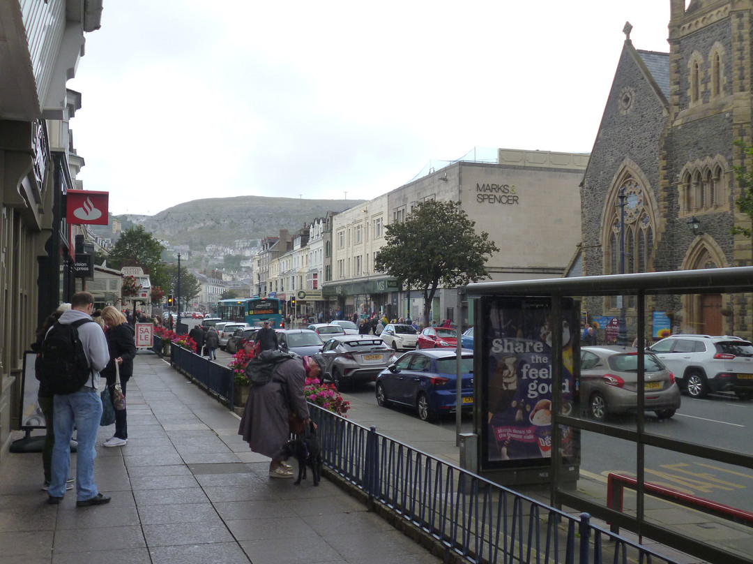 Mostyn Street景点图片
