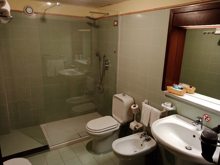 西戈奈拉酒店主图