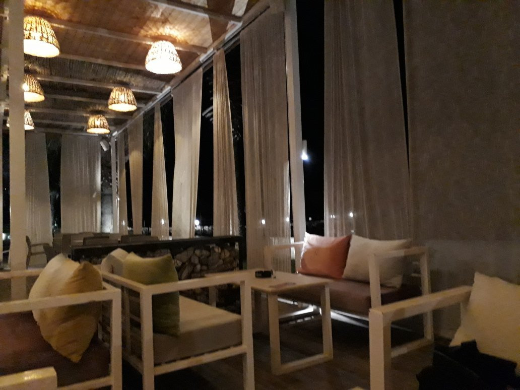 Umami Beach Resort主图