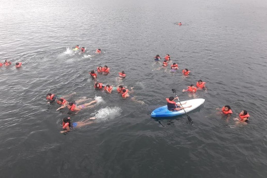 Catamarán Tucán Arenal-Nuevo Arenal必去景点