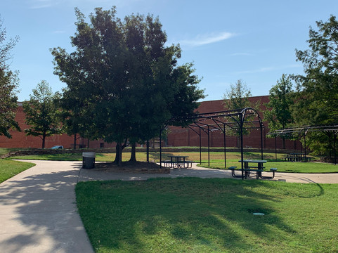 Park Central-威奇托福尔斯必去景点