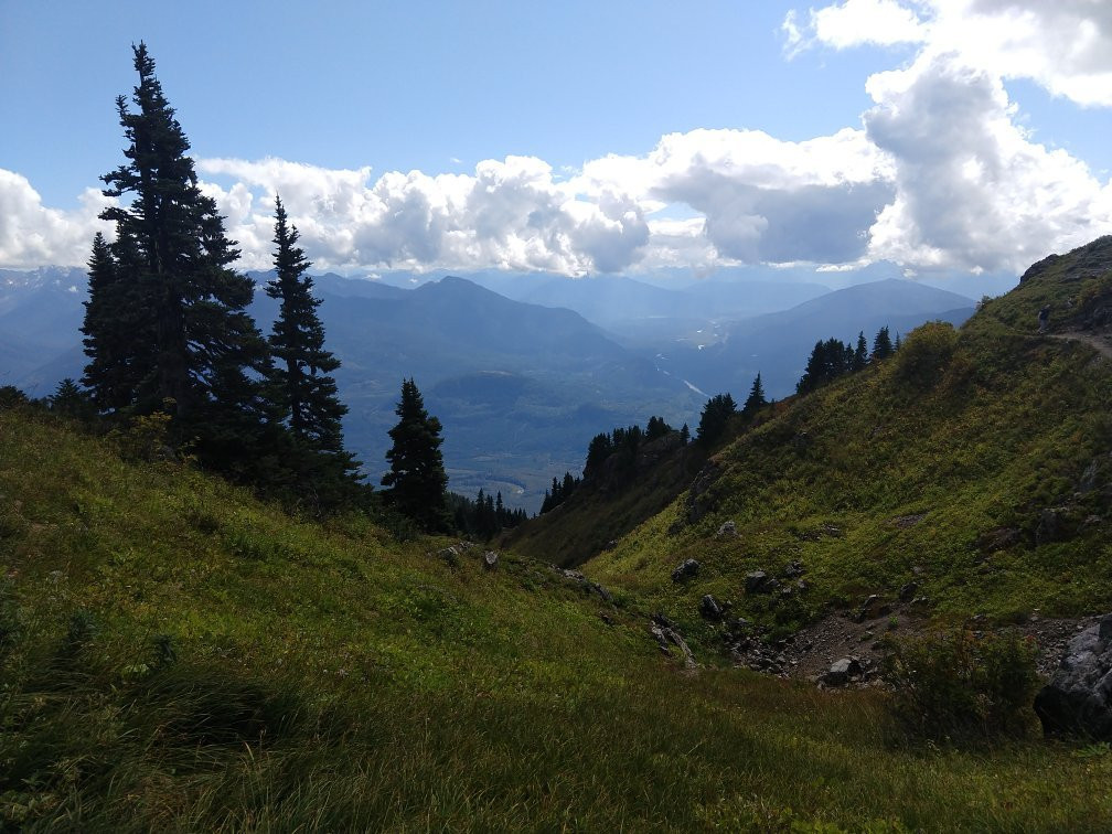 Sauk Mountain Trail景点图片