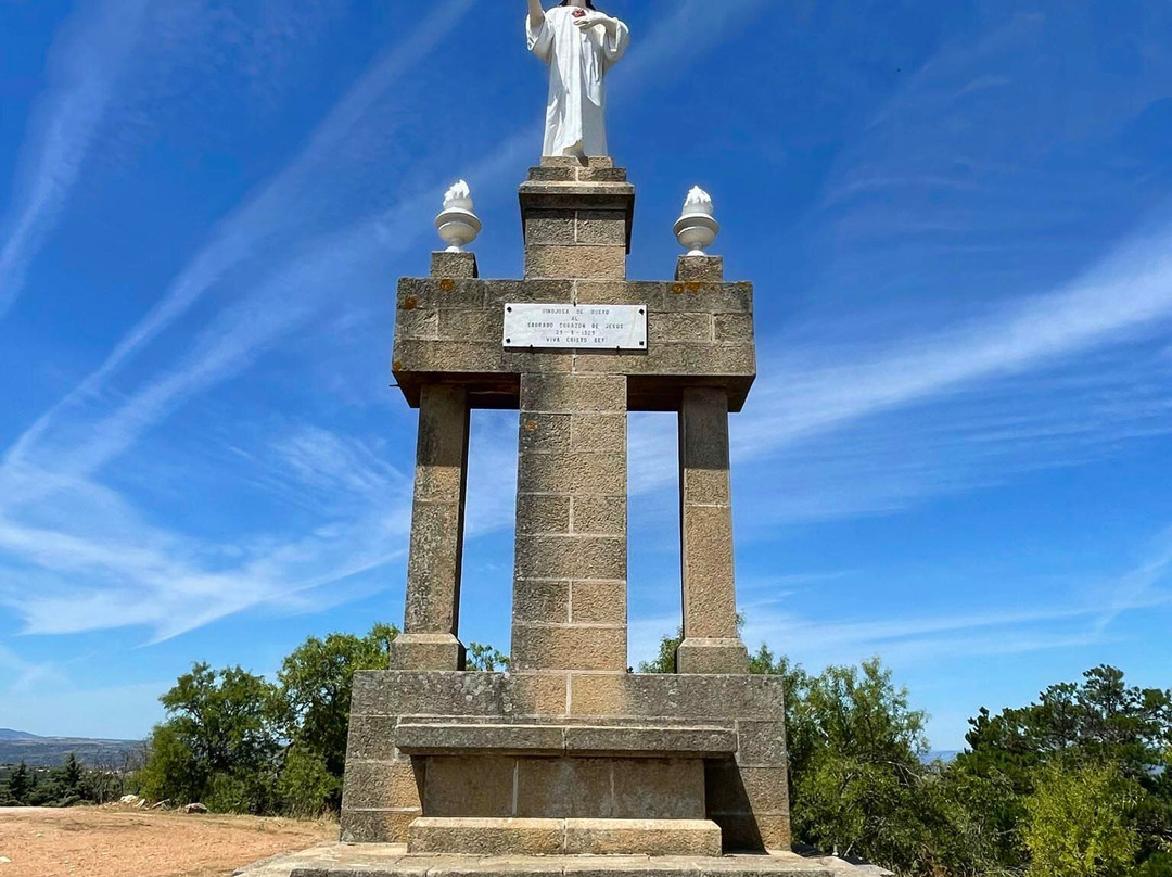 Monumento Al Sagrado Corazón