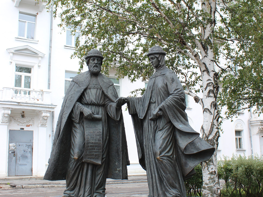 Monument to Peter and Fevronia景点图片