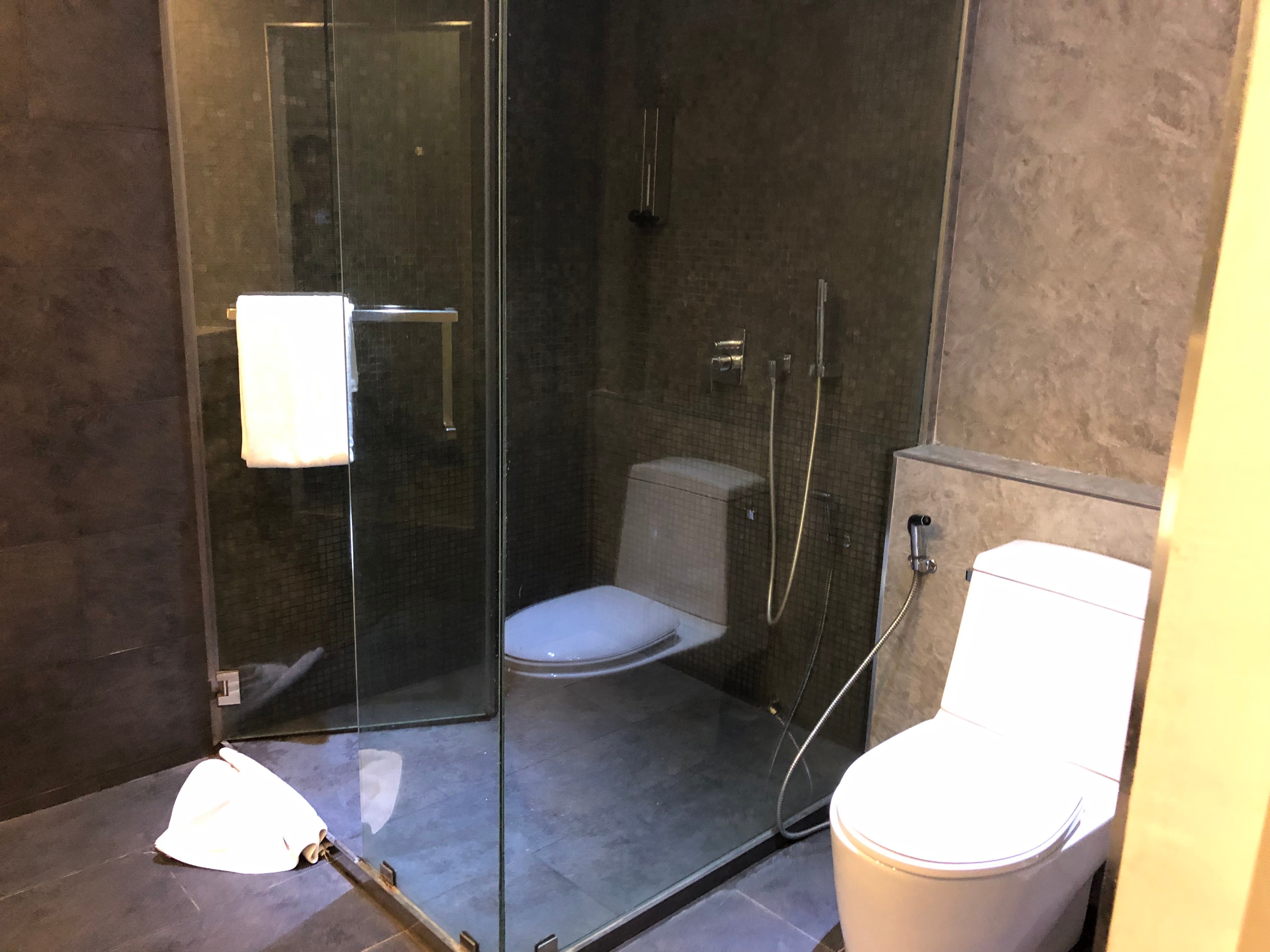 Serenity Hotel & Spa Kabinburi-浴室