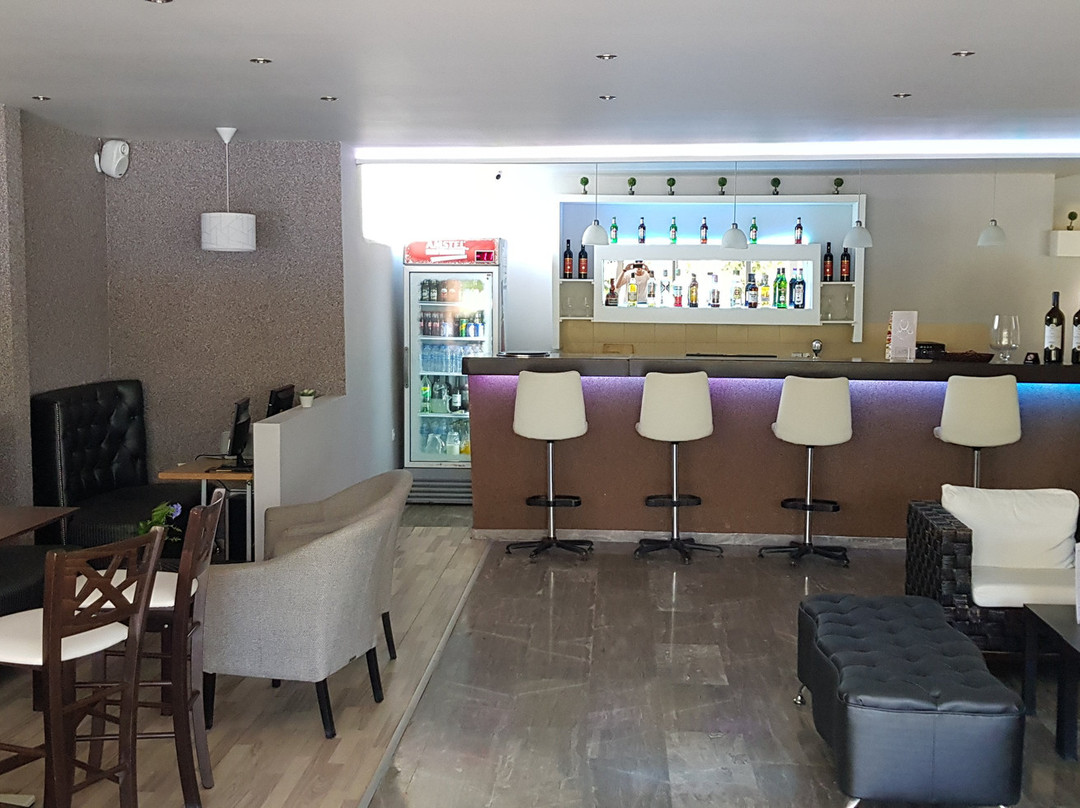 Silver Bay Hotel主图