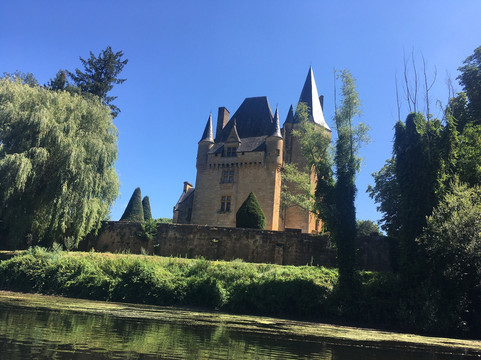 Canoe APA St. Leon sur Vezere-Saint-Leon-sur-Vezere必去景点
