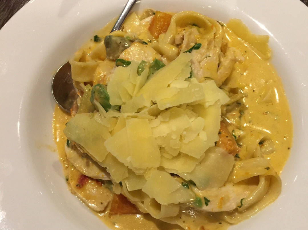 Oscar's Hotel & Cafe Bar主图