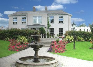 Castle Oaks House Hotel主图