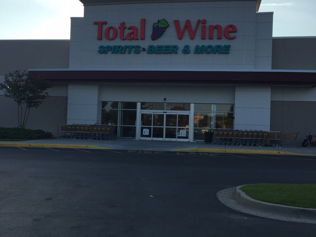 Total Wine & More-美特尔海滩必去景点