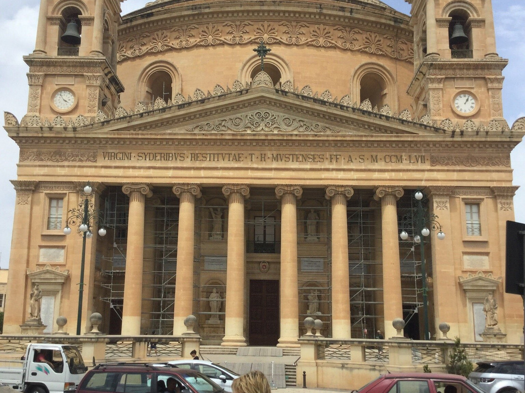 St. Julian’s Church-森格莱阿必去景点