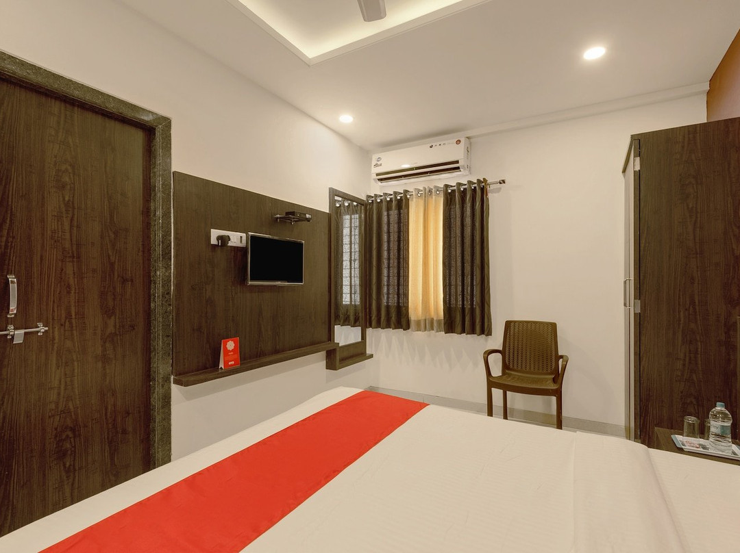 OYO 19196 Shree Sai Niladri Residency主图