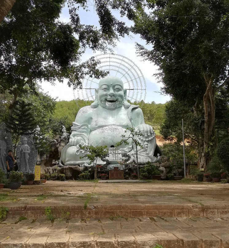 Linh An Pagoda景点图片
