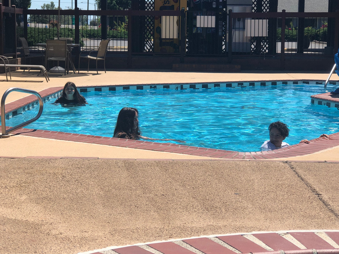 Super 8 by Wyndham Albany主图