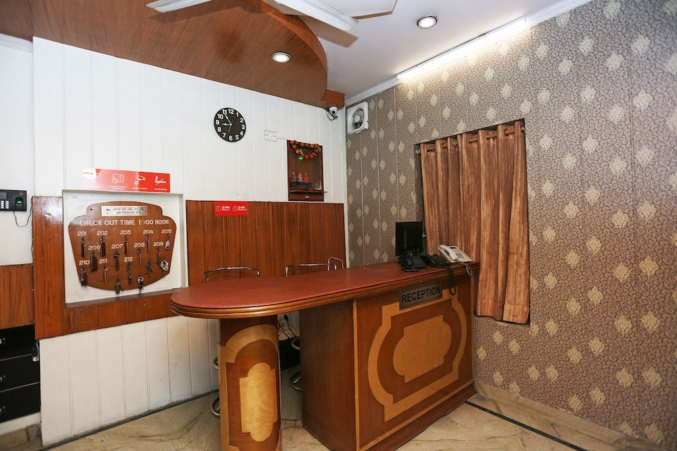 OYO Hotel Madhur Regency主图