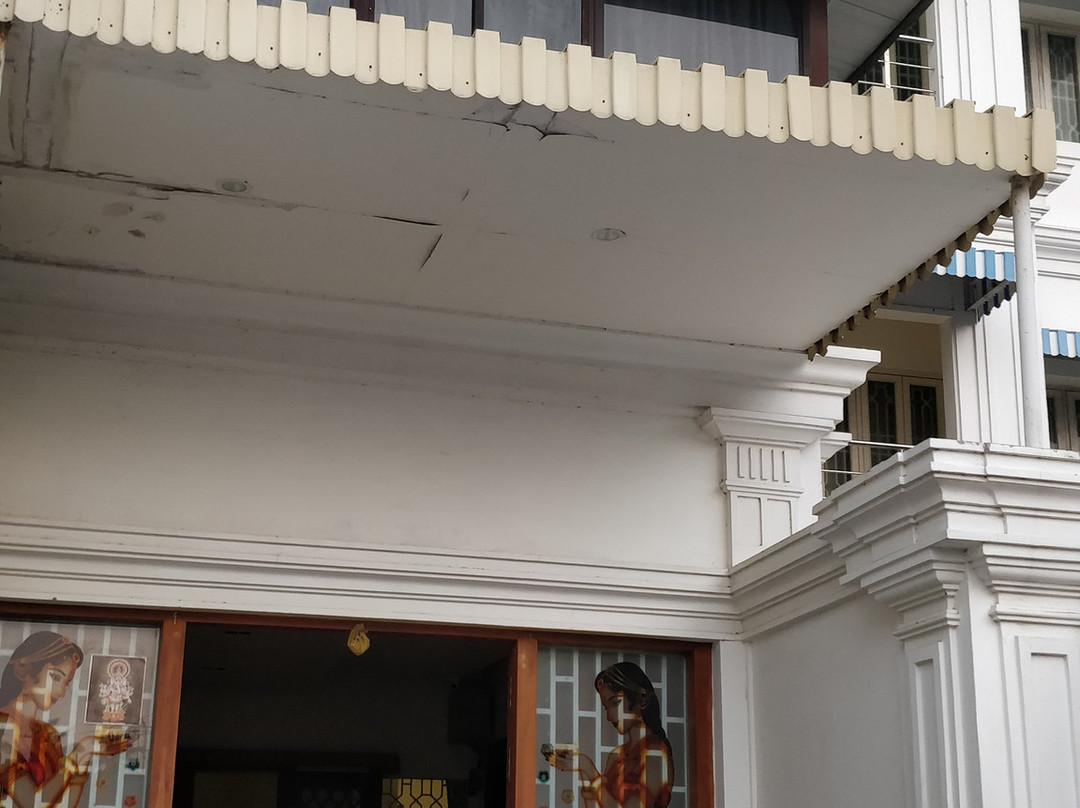 The Grand White Palace主图