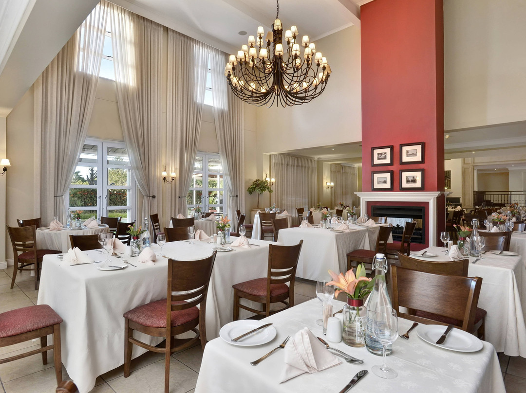 玛非肯普罗蒂亚酒店主图