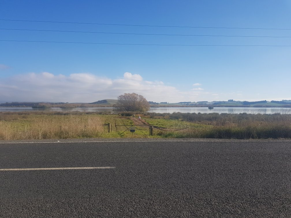 Lake Tuakitoto景点图片